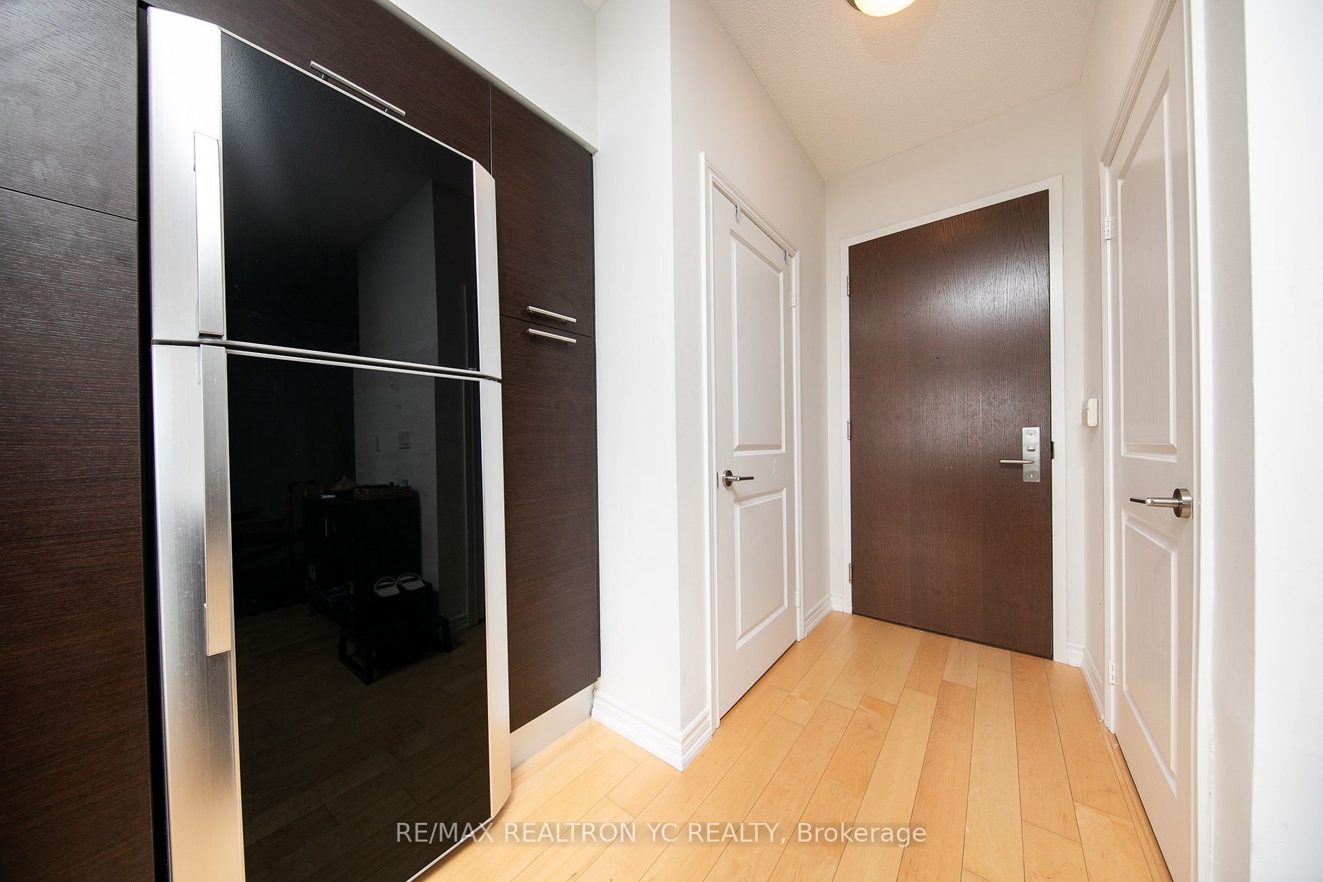 386 Yonge St, #3513
