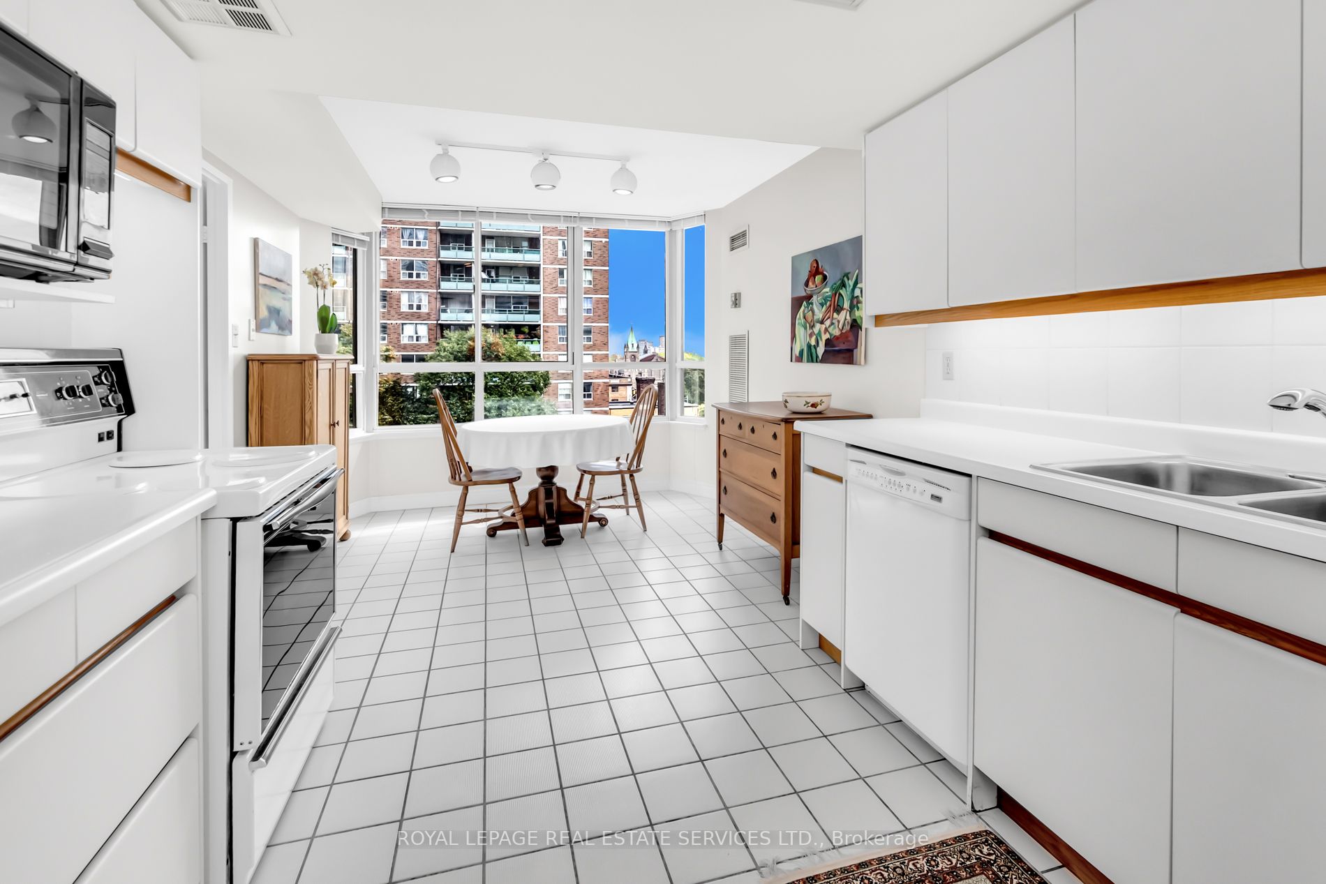 130 Carlton Street, #603