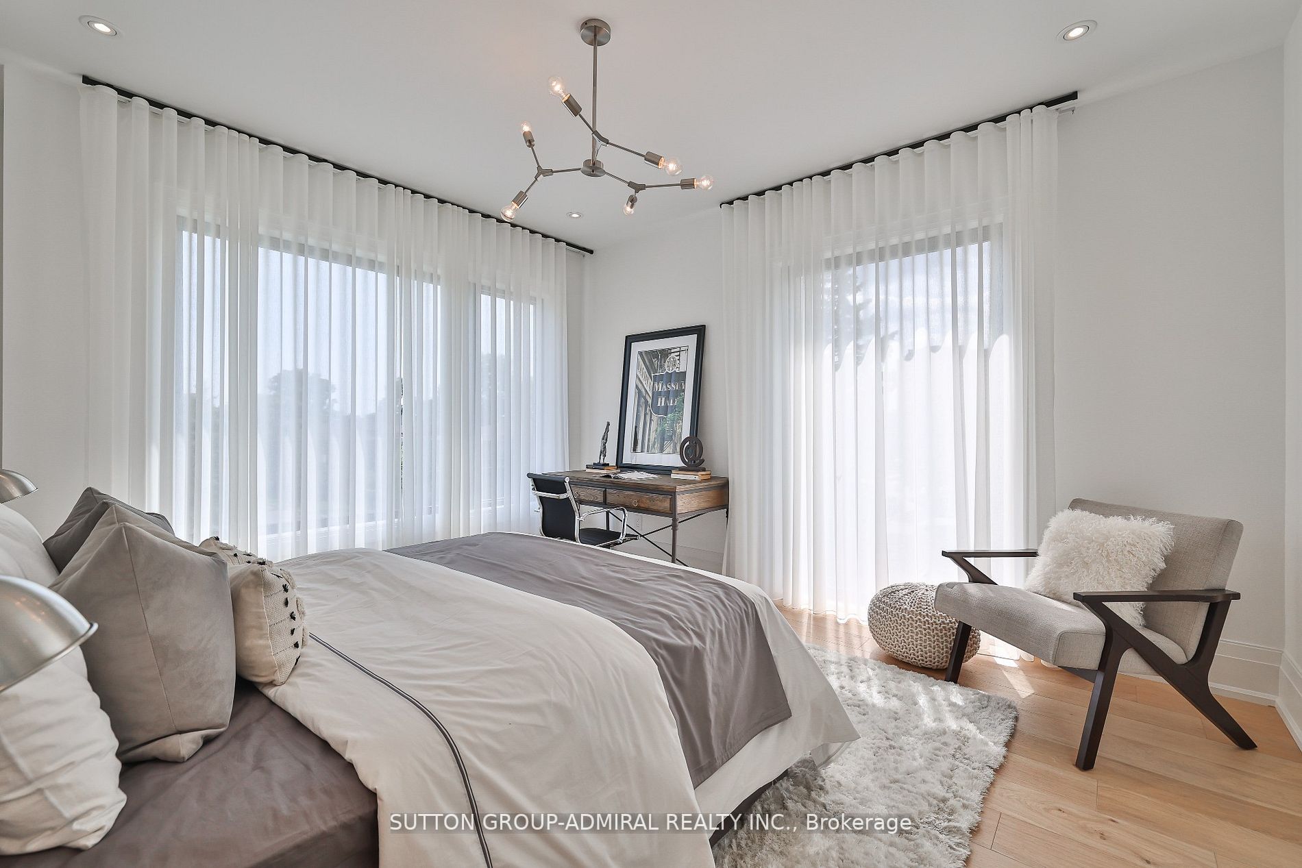 158 Dunblaine Ave