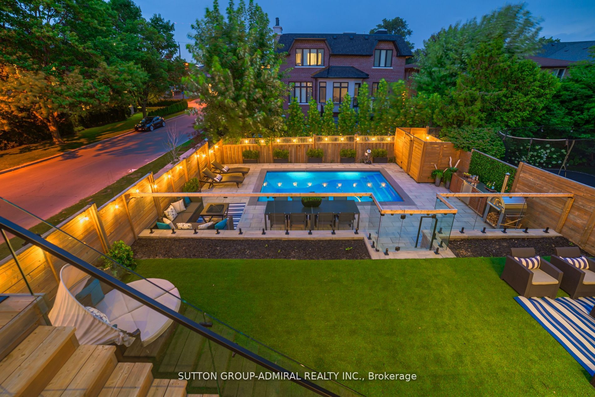 158 Dunblaine Ave