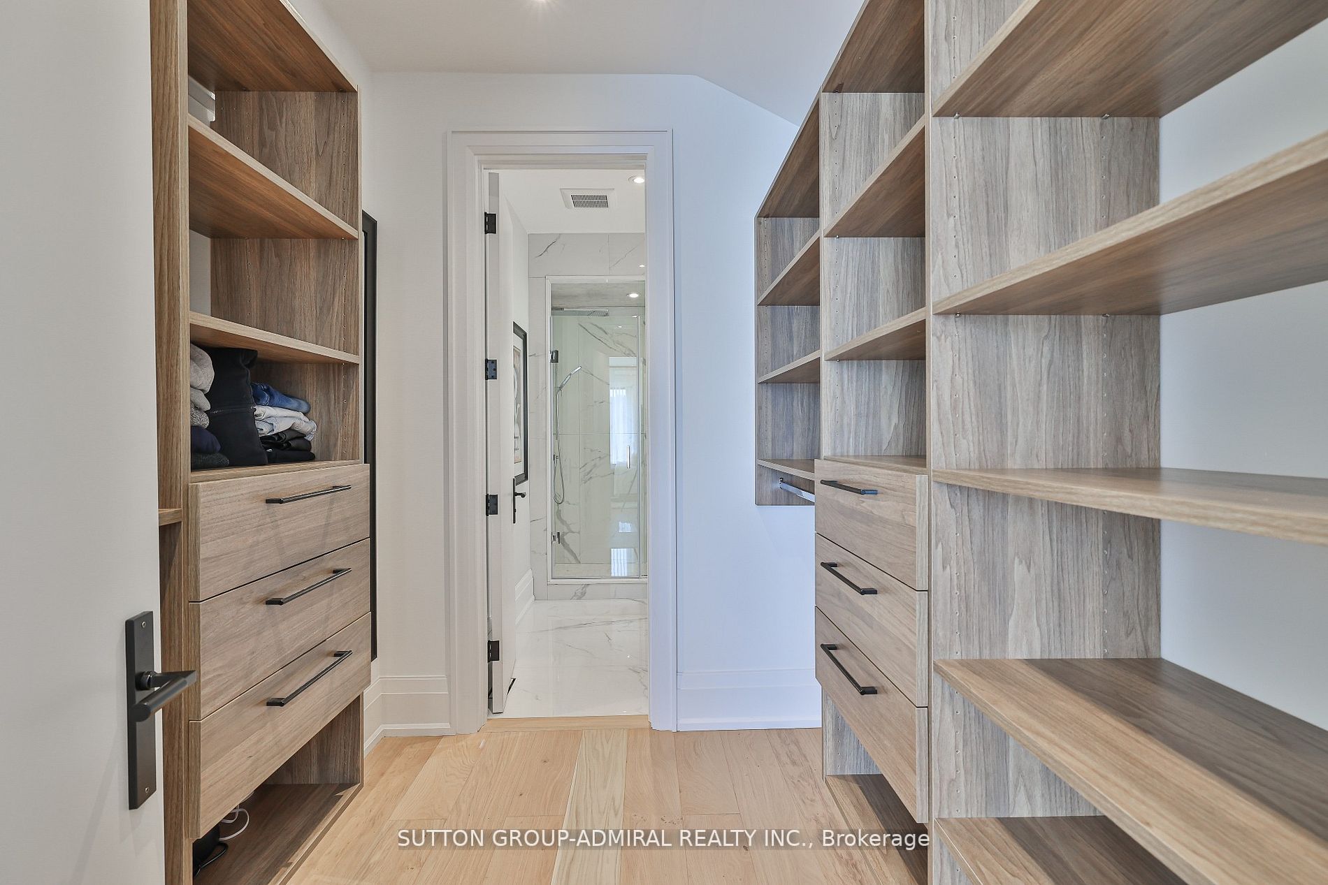 158 Dunblaine Ave