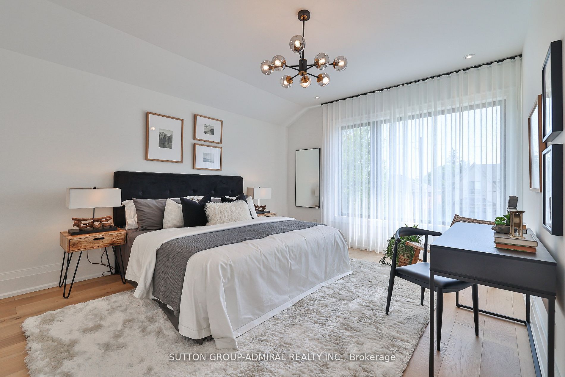 158 Dunblaine Ave