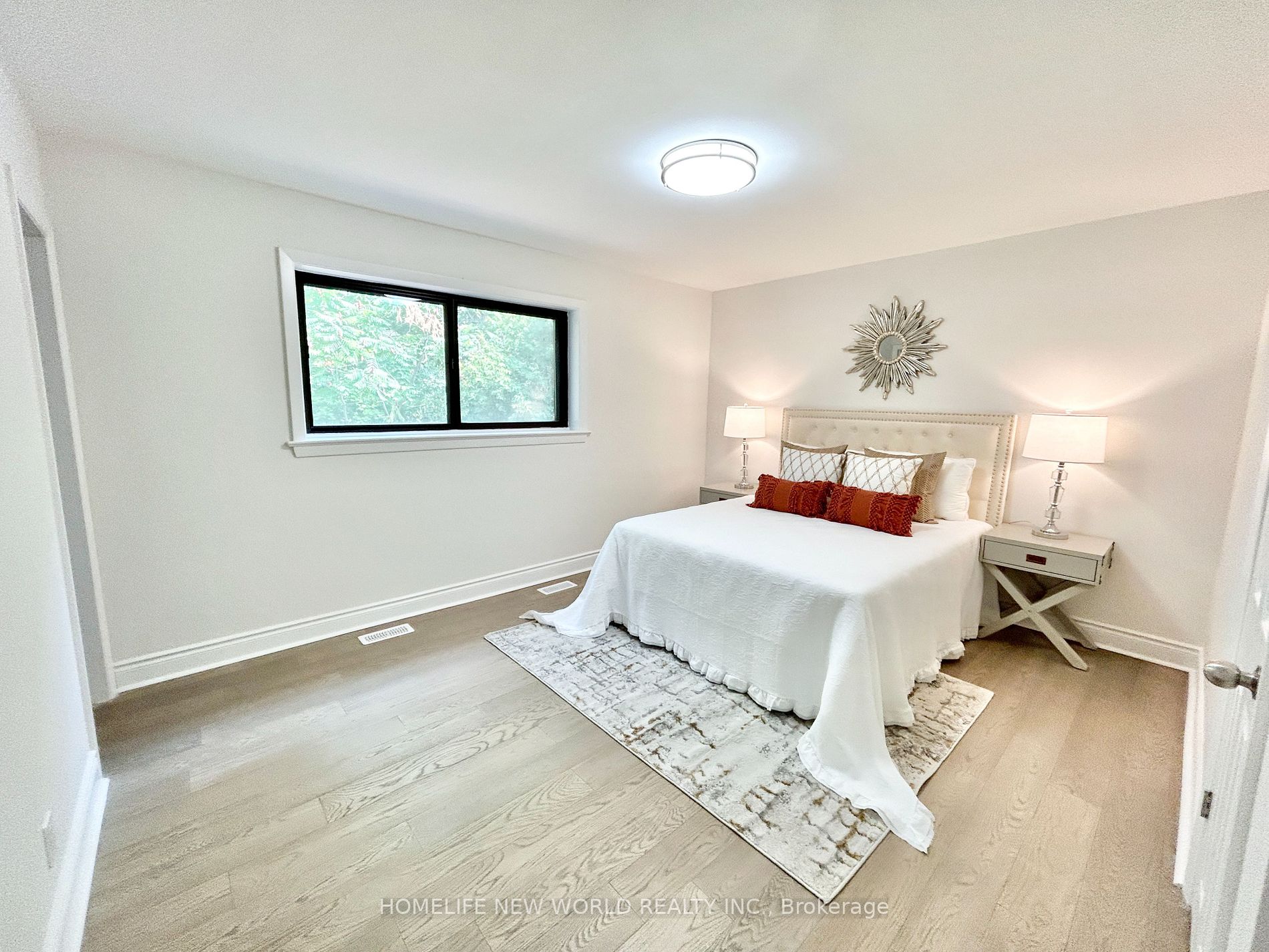 33 Valentine Dr