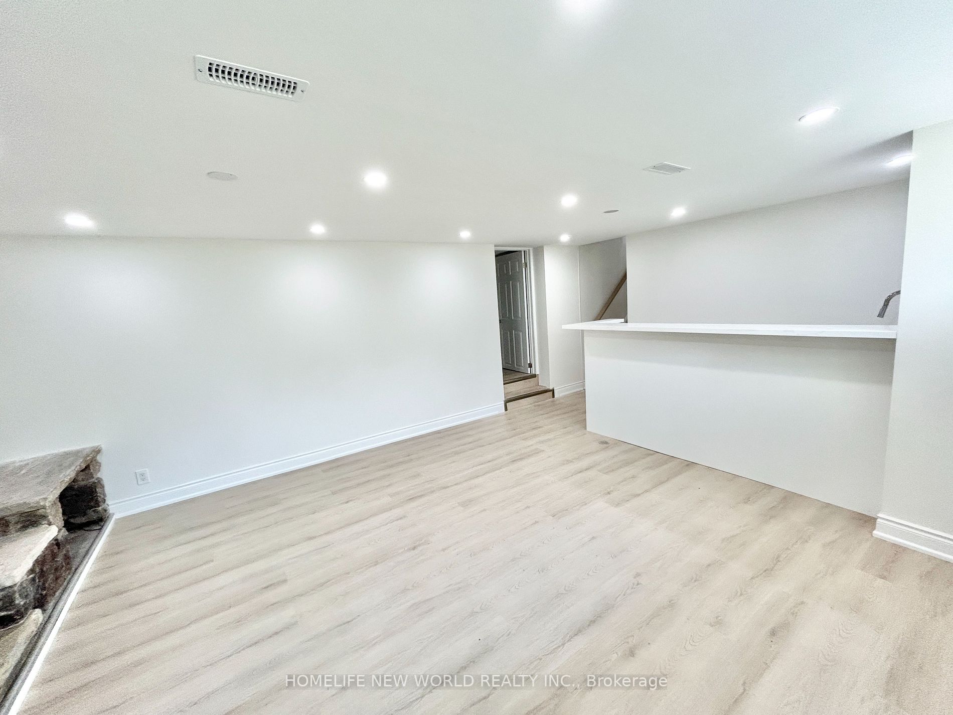 33 Valentine Dr