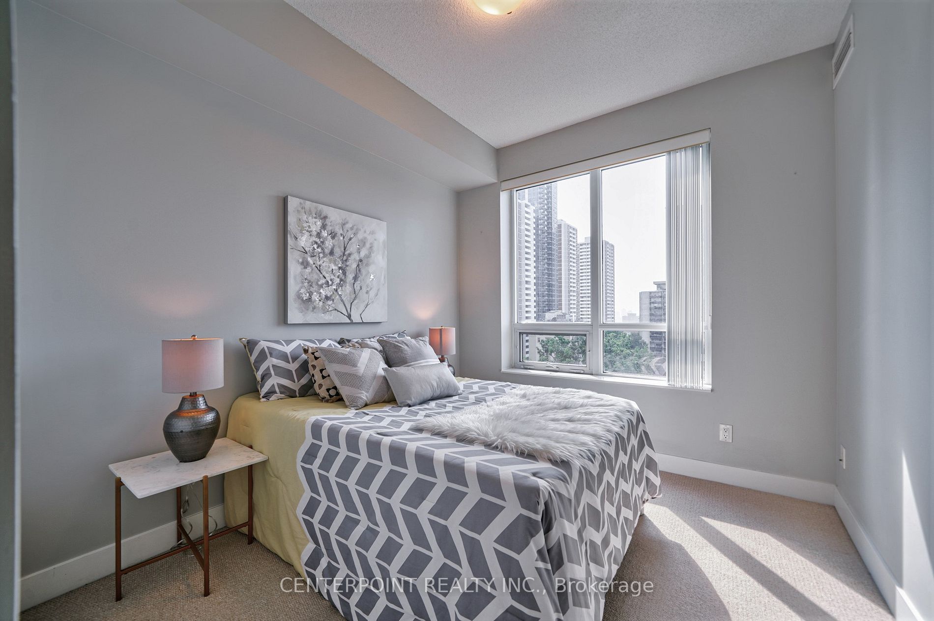 28 Linden St, #806