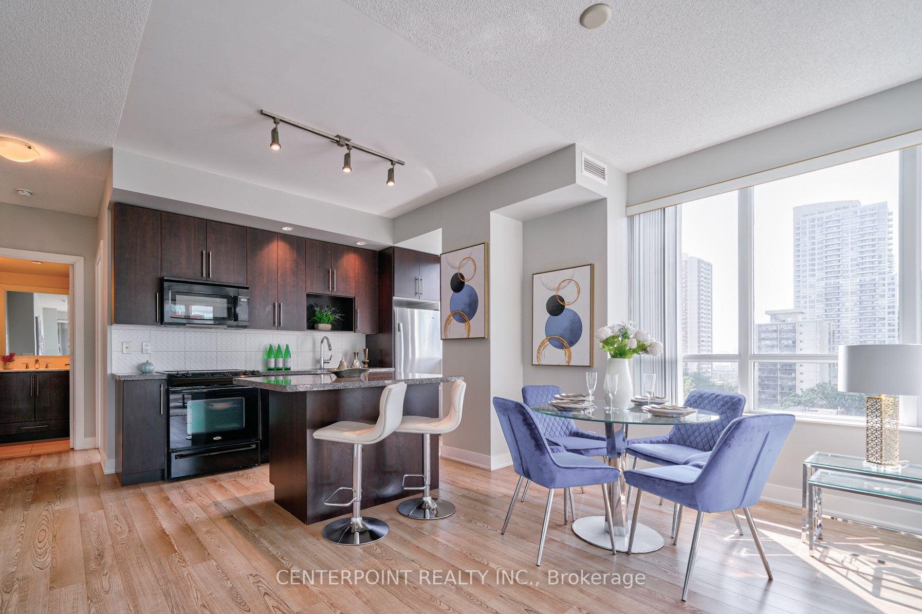 28 Linden St, #806