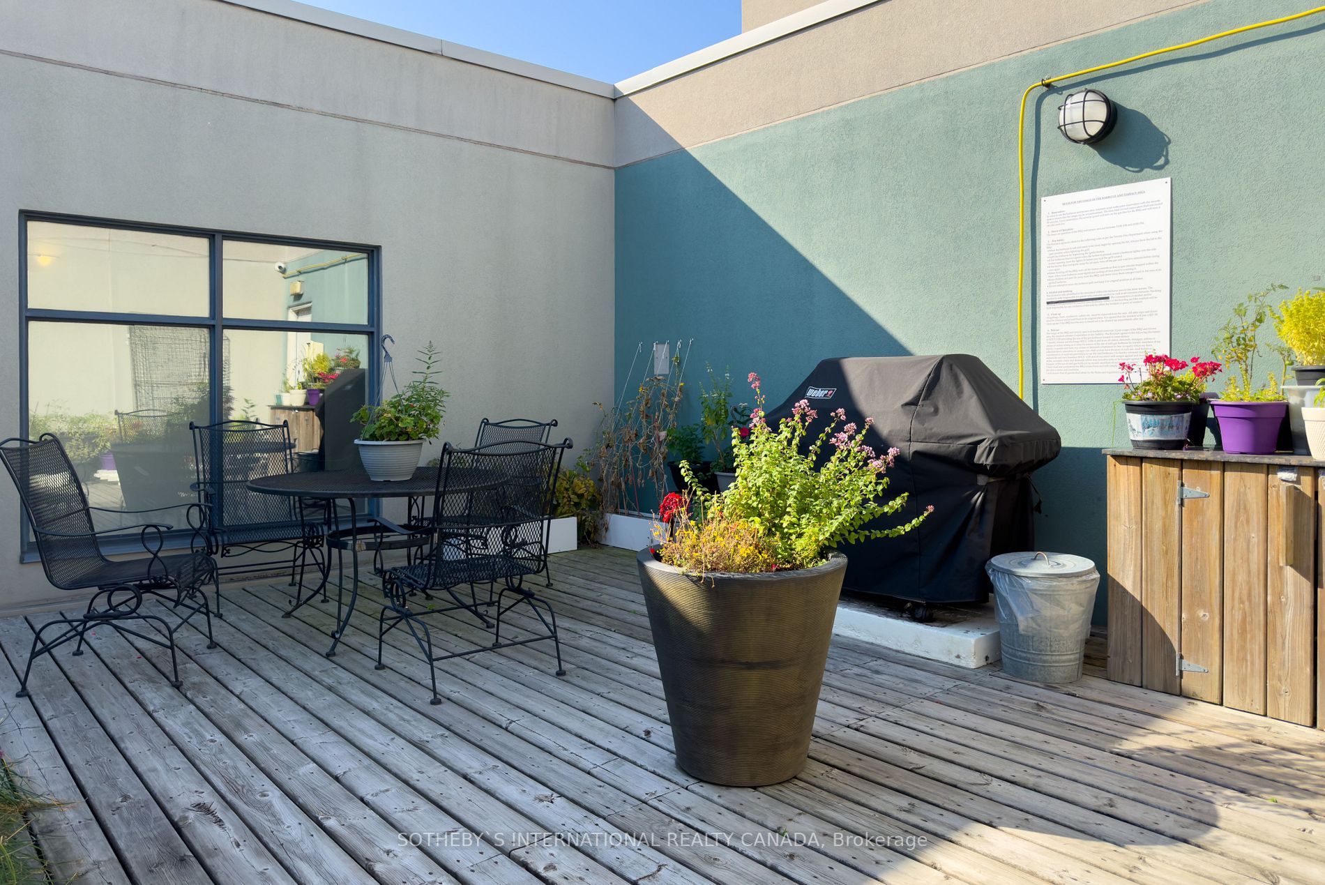 993 Queen Street W, #409