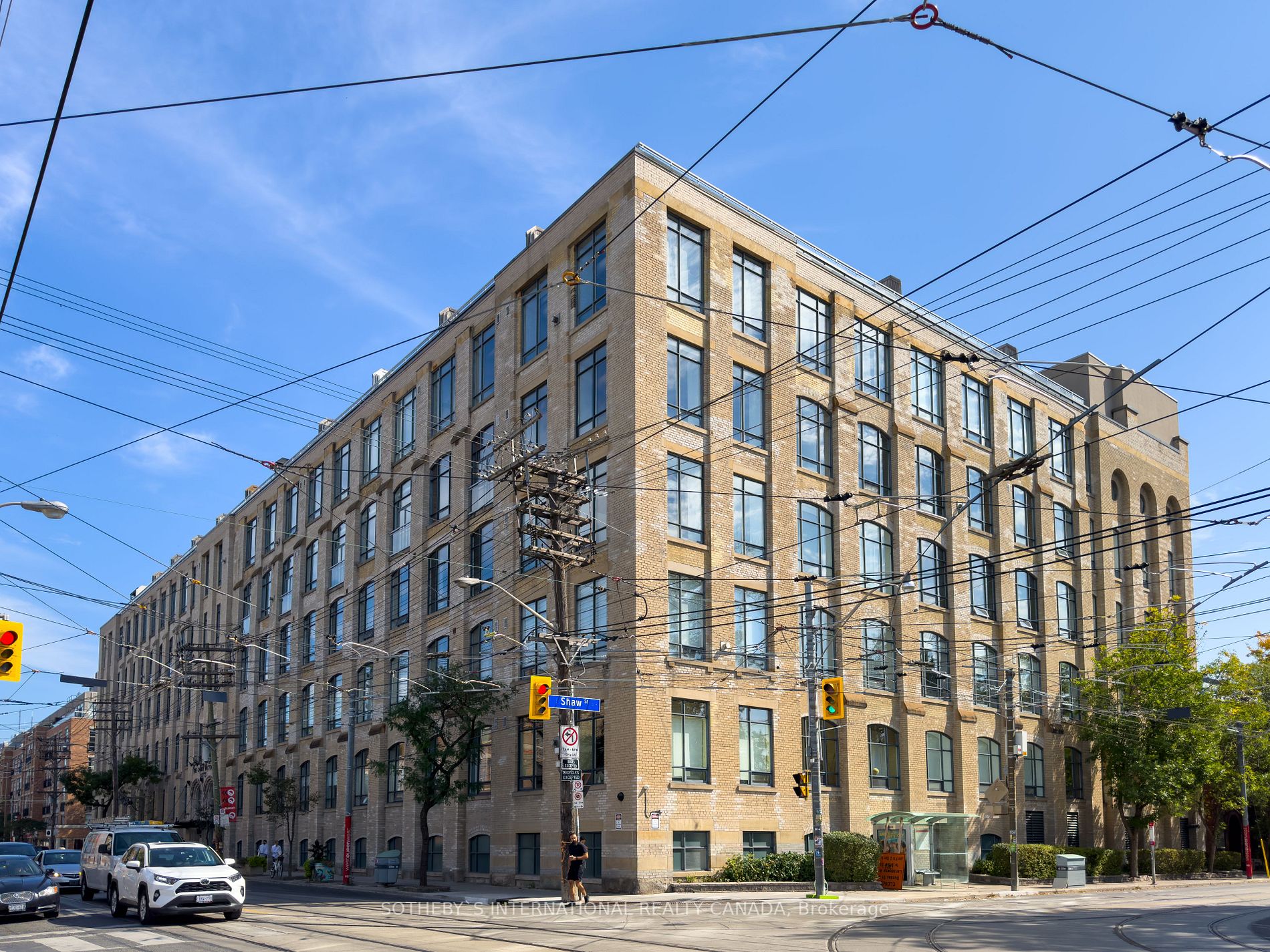 993 Queen Street W, #409