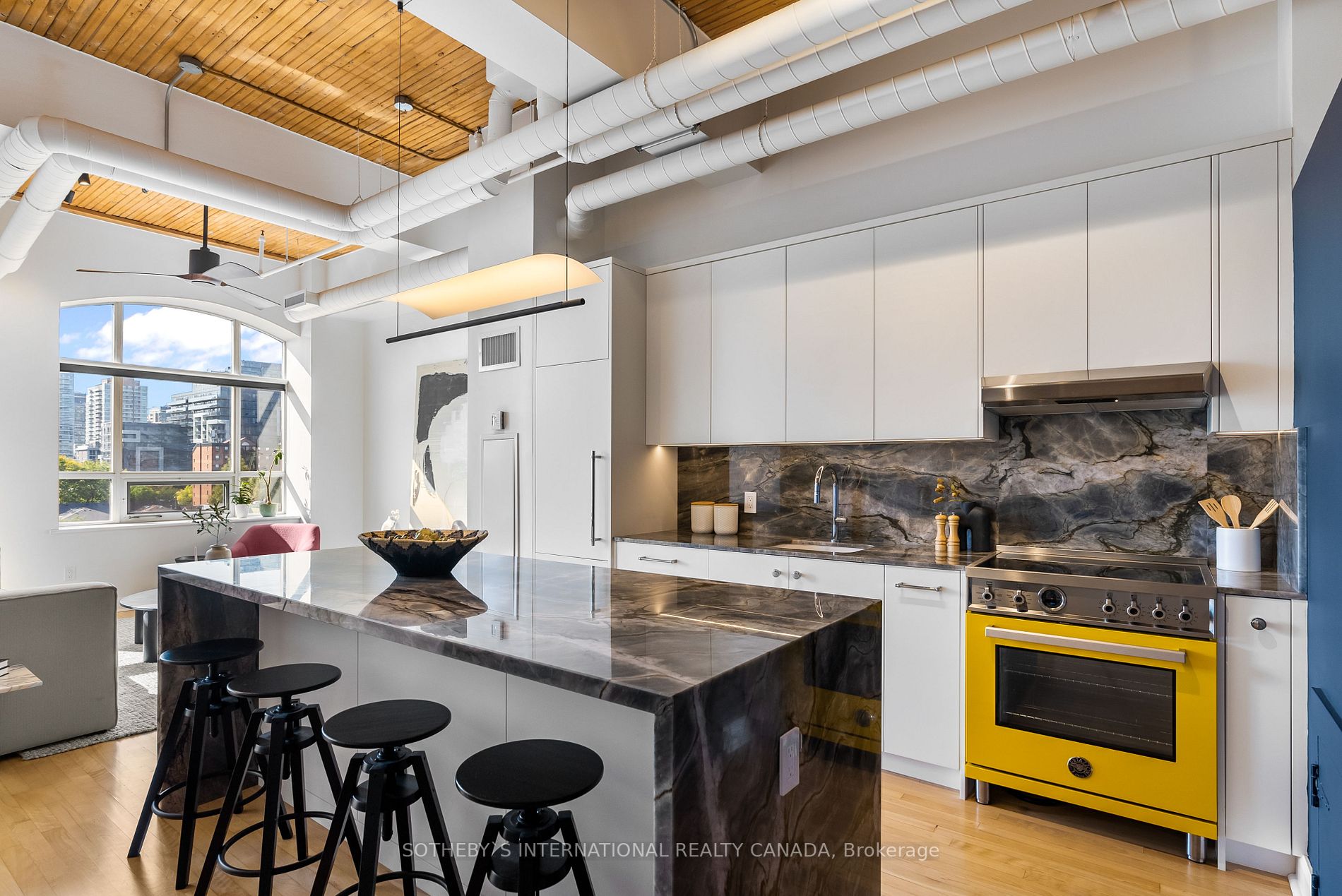 993 Queen Street W, #409