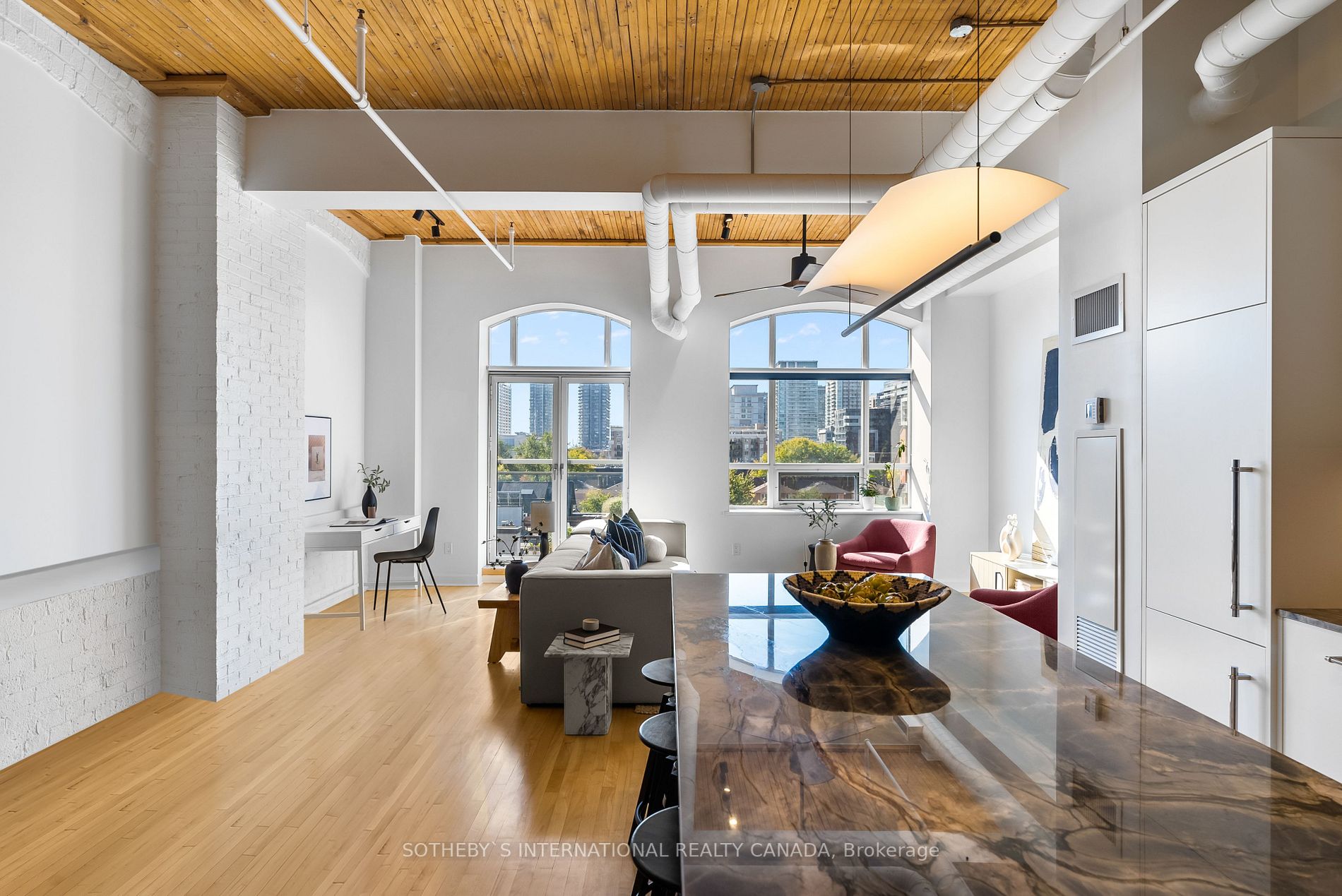993 Queen Street W, #409