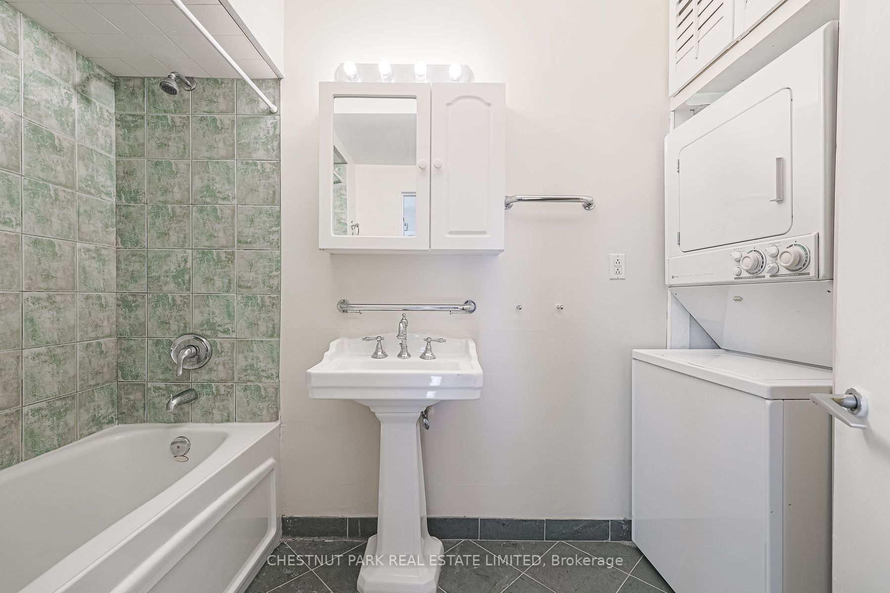 161 Winchester St