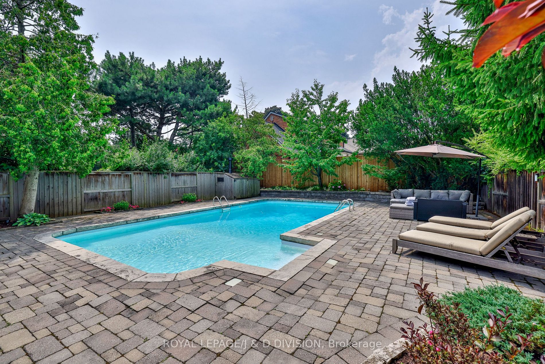 110 Esgore Dr