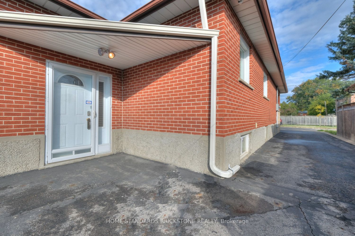 221 Reiner Rd
