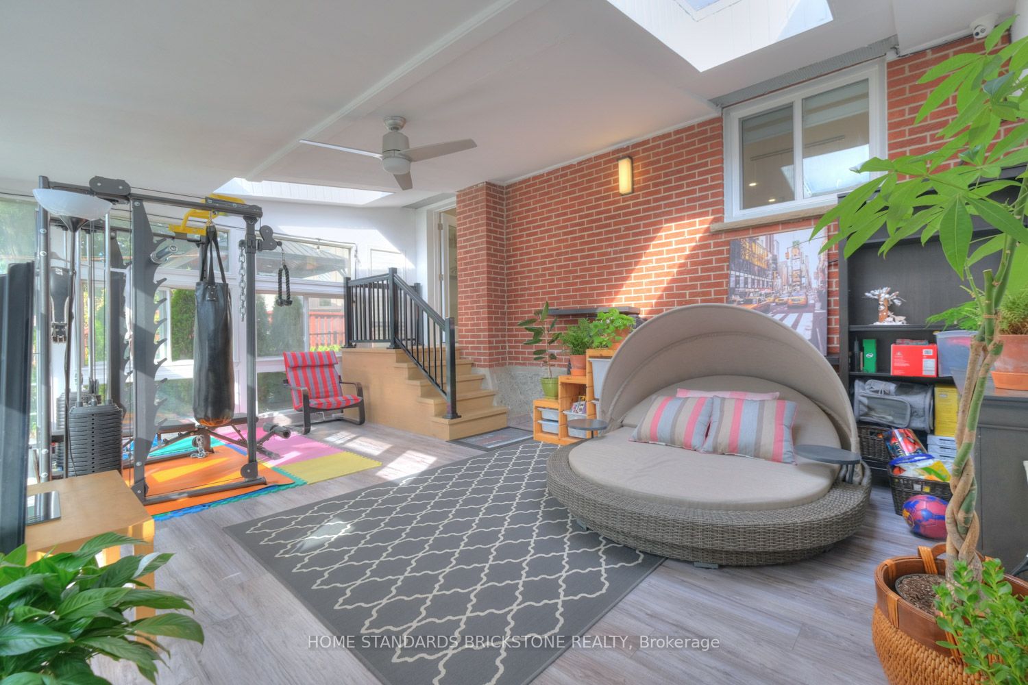 221 Reiner Rd