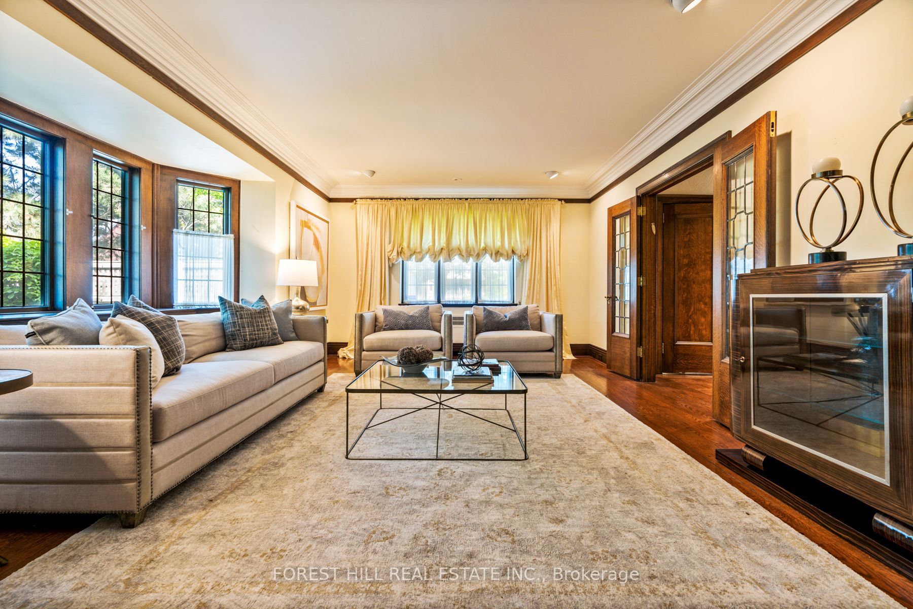 23 Dewbourne Ave