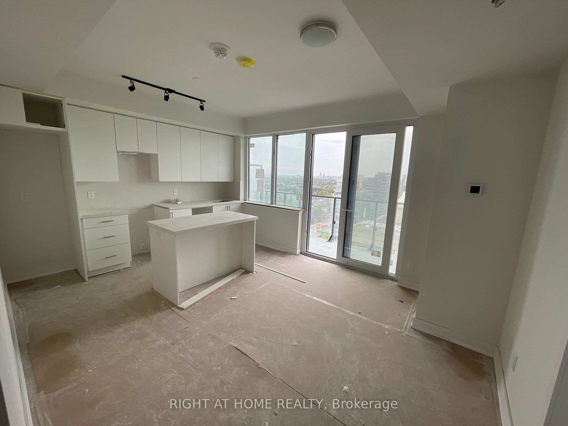 15 Ellerslie Ave, #2009