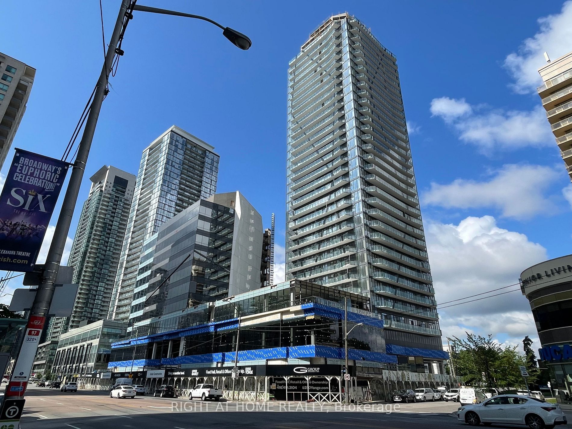 15 Ellerslie Ave, #2009