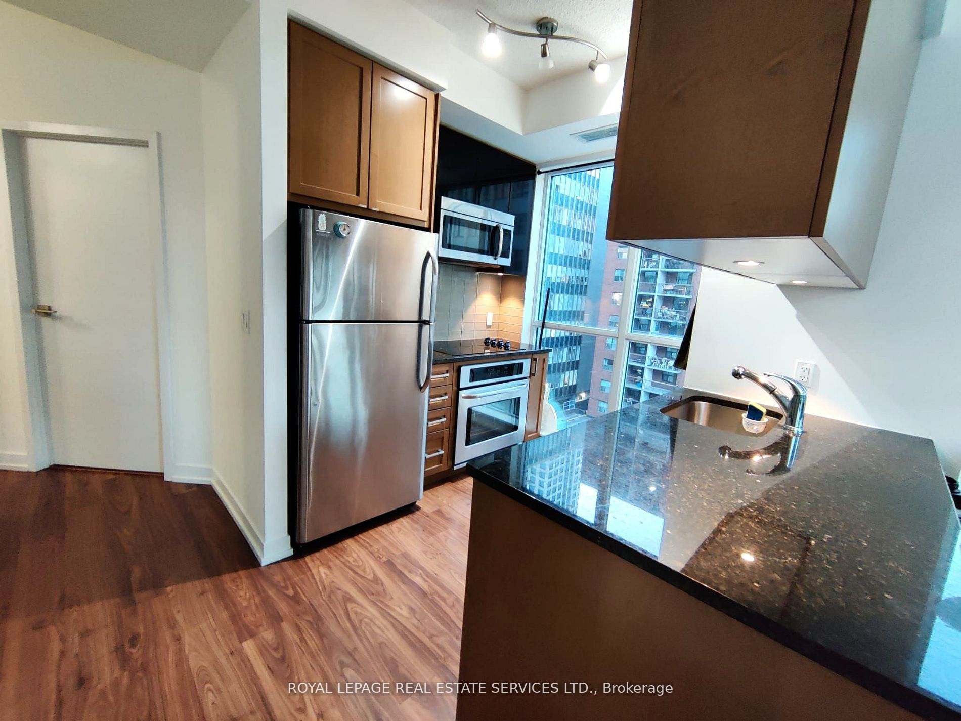 98 Lillian St, #520