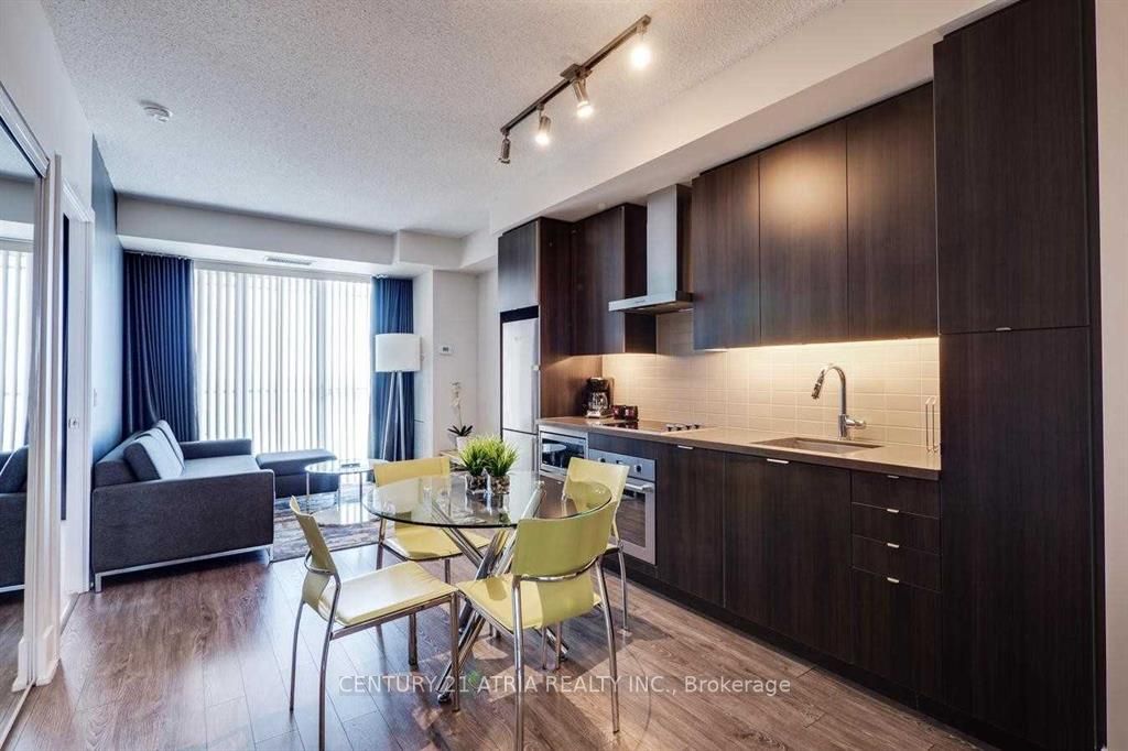 300 Front St W, #3401