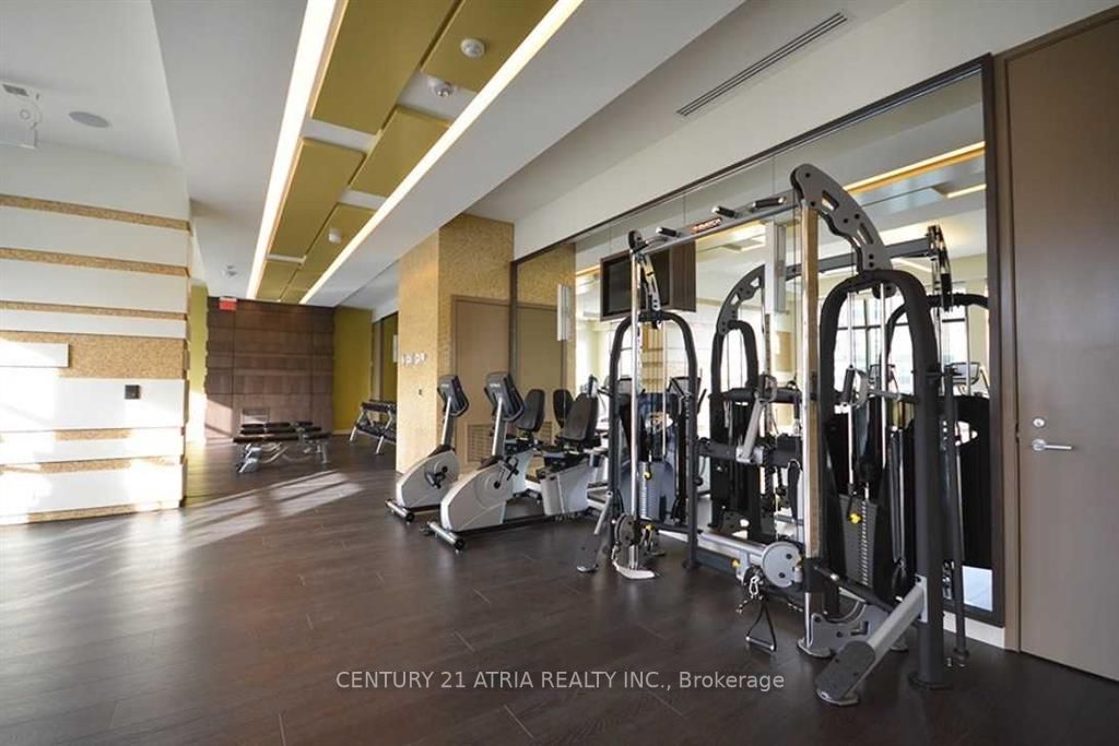 300 Front St W, #3401
