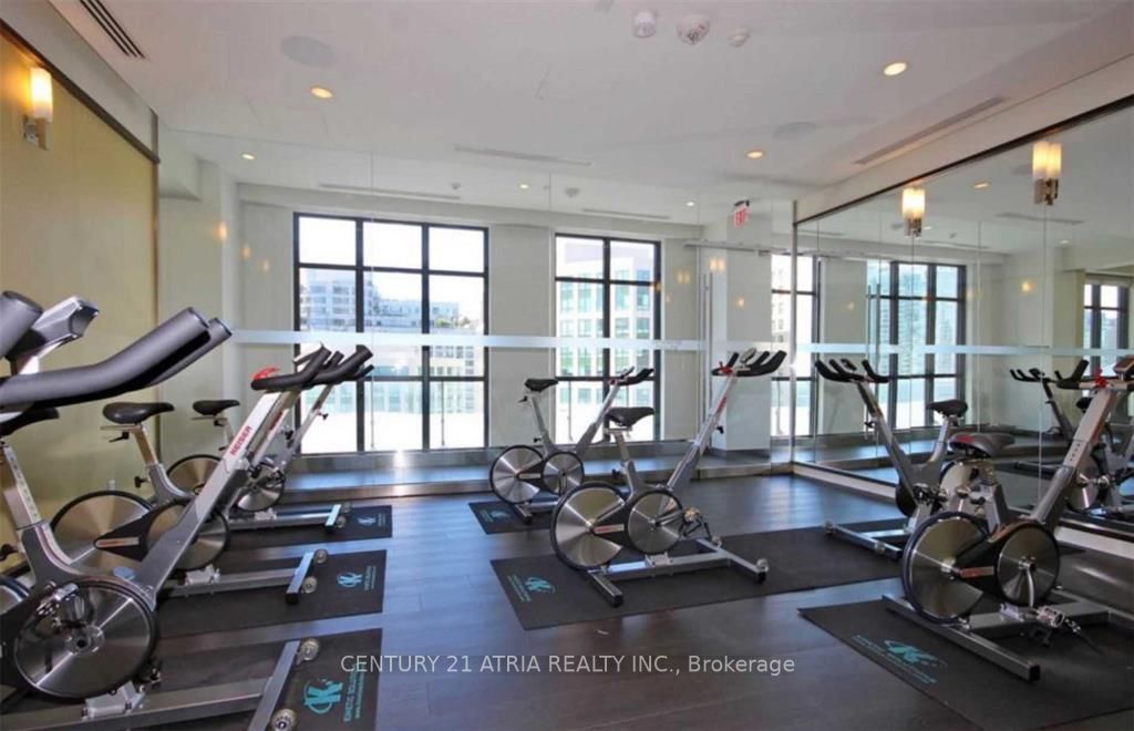 300 Front St W, #3401