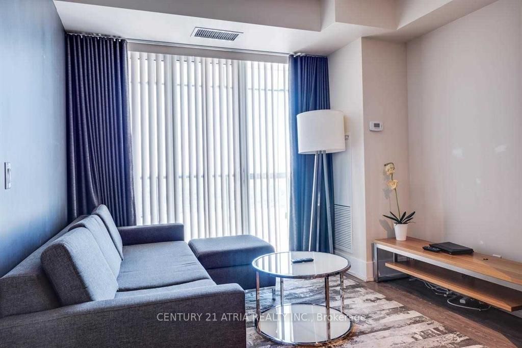 300 Front St W, #3401