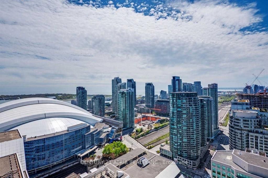 300 Front St W, #3401