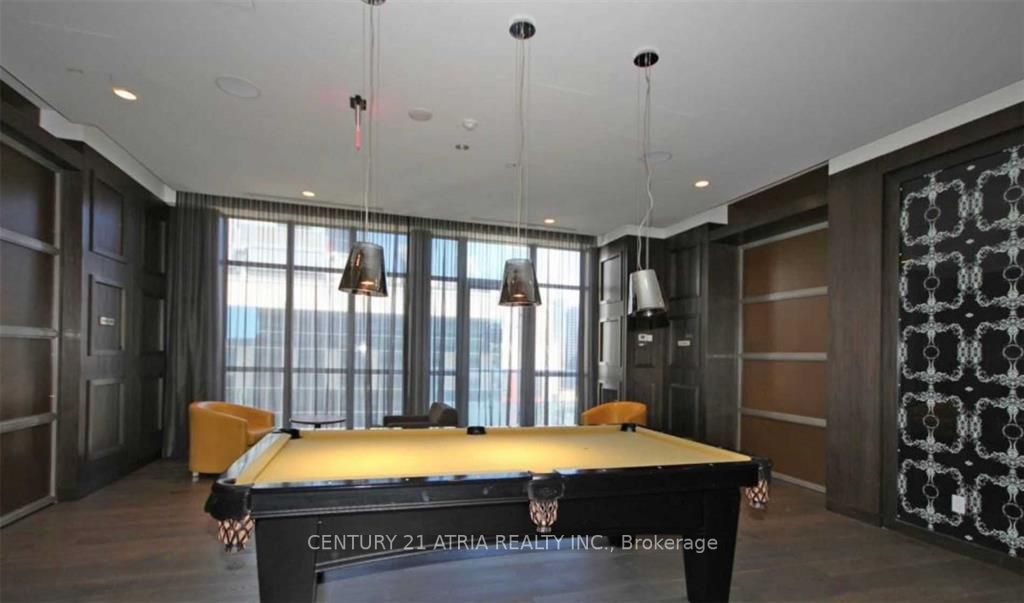 300 Front St W, #3401