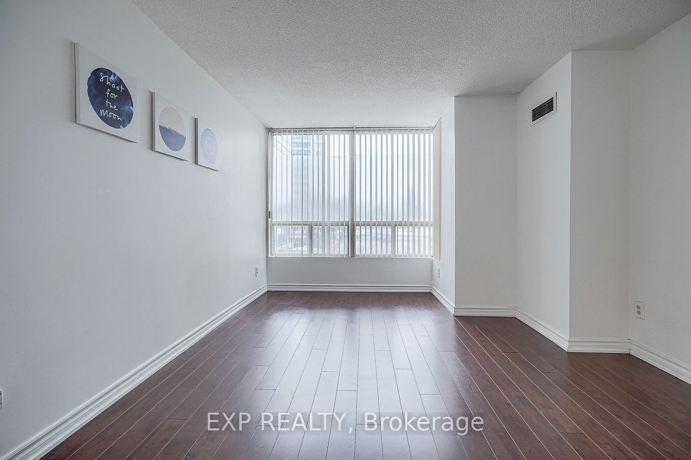 5785 Yonge Street, #209