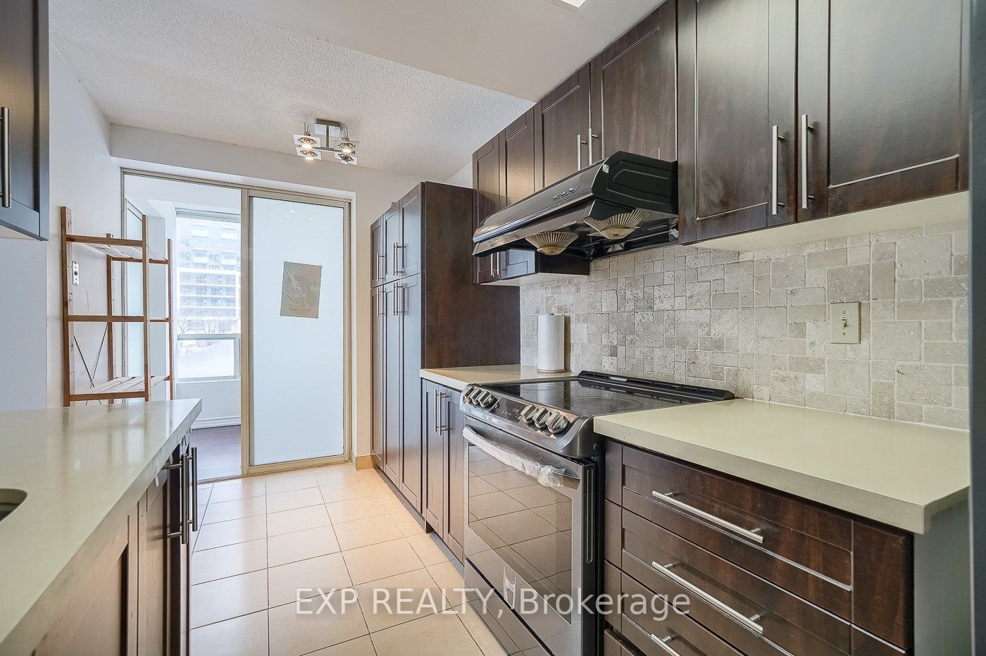 5785 Yonge Street, #209