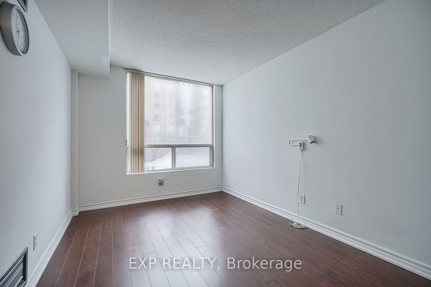 5785 Yonge Street, #209