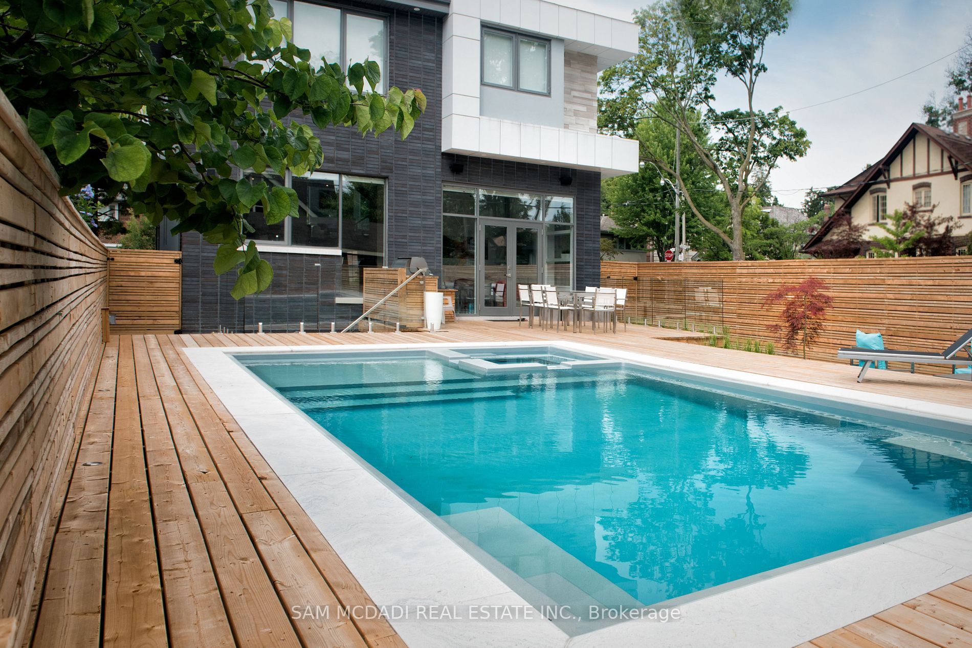 59 Lascelles Blvd