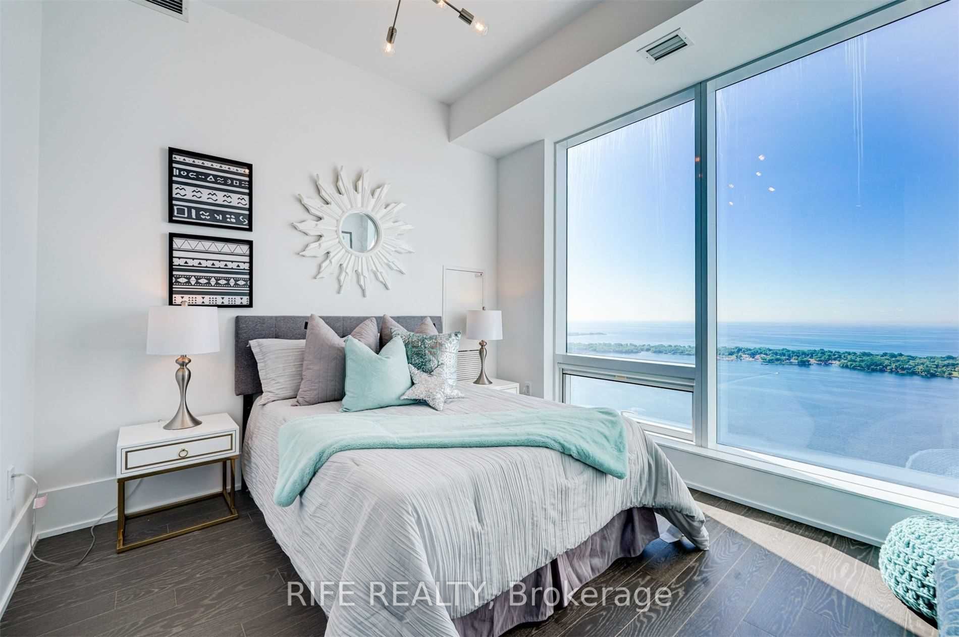 10 York St, #6305