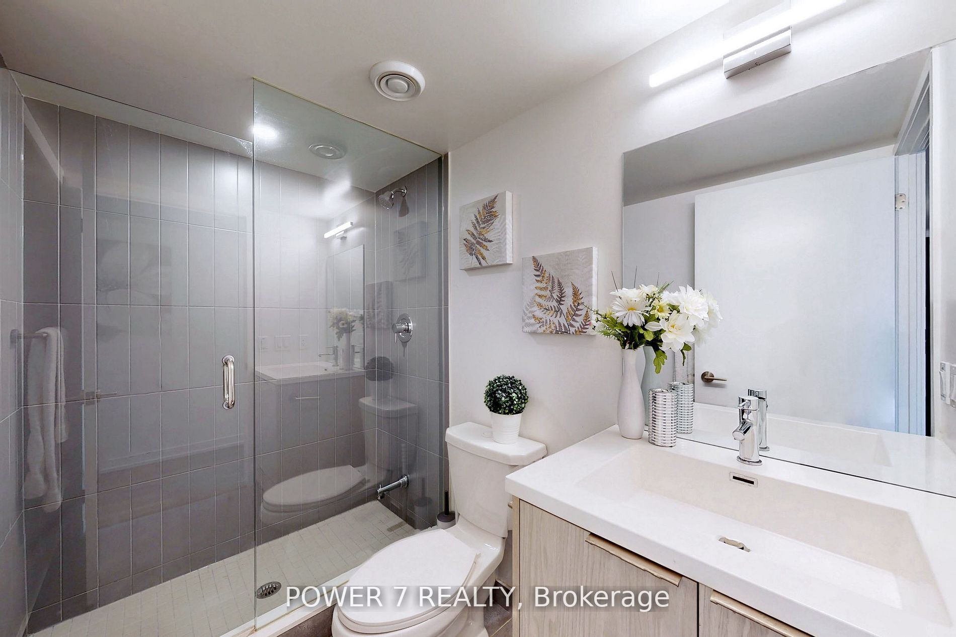 60 Shuter St, #607