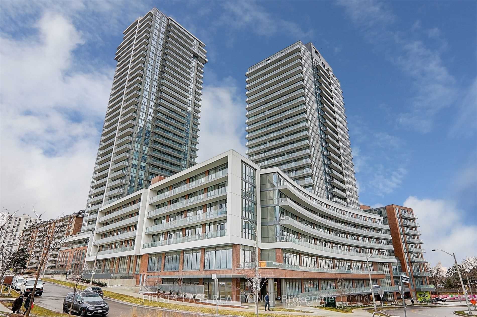 32 Forest Manor Rd, #206