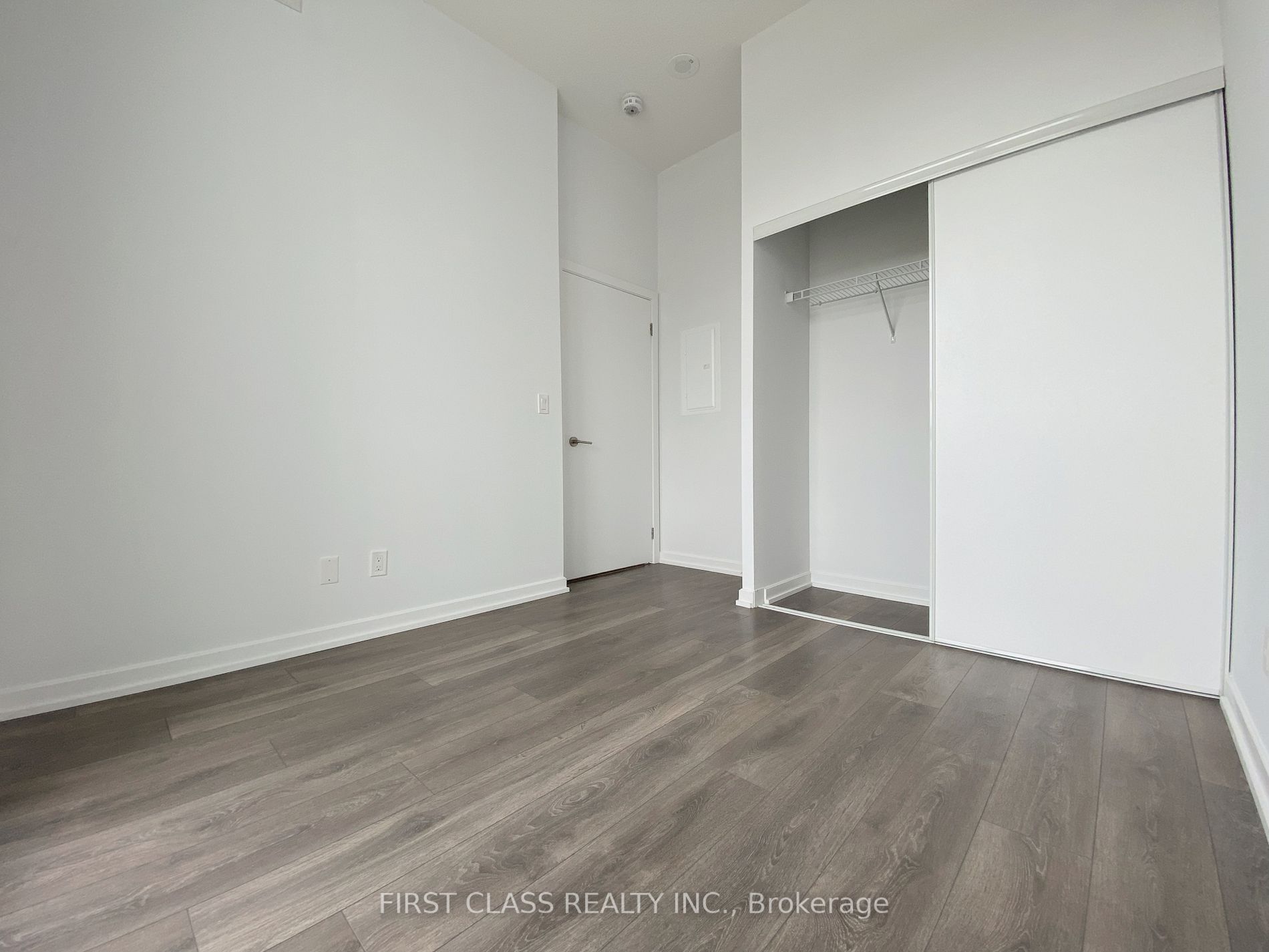 32 Forest Manor Rd, #206
