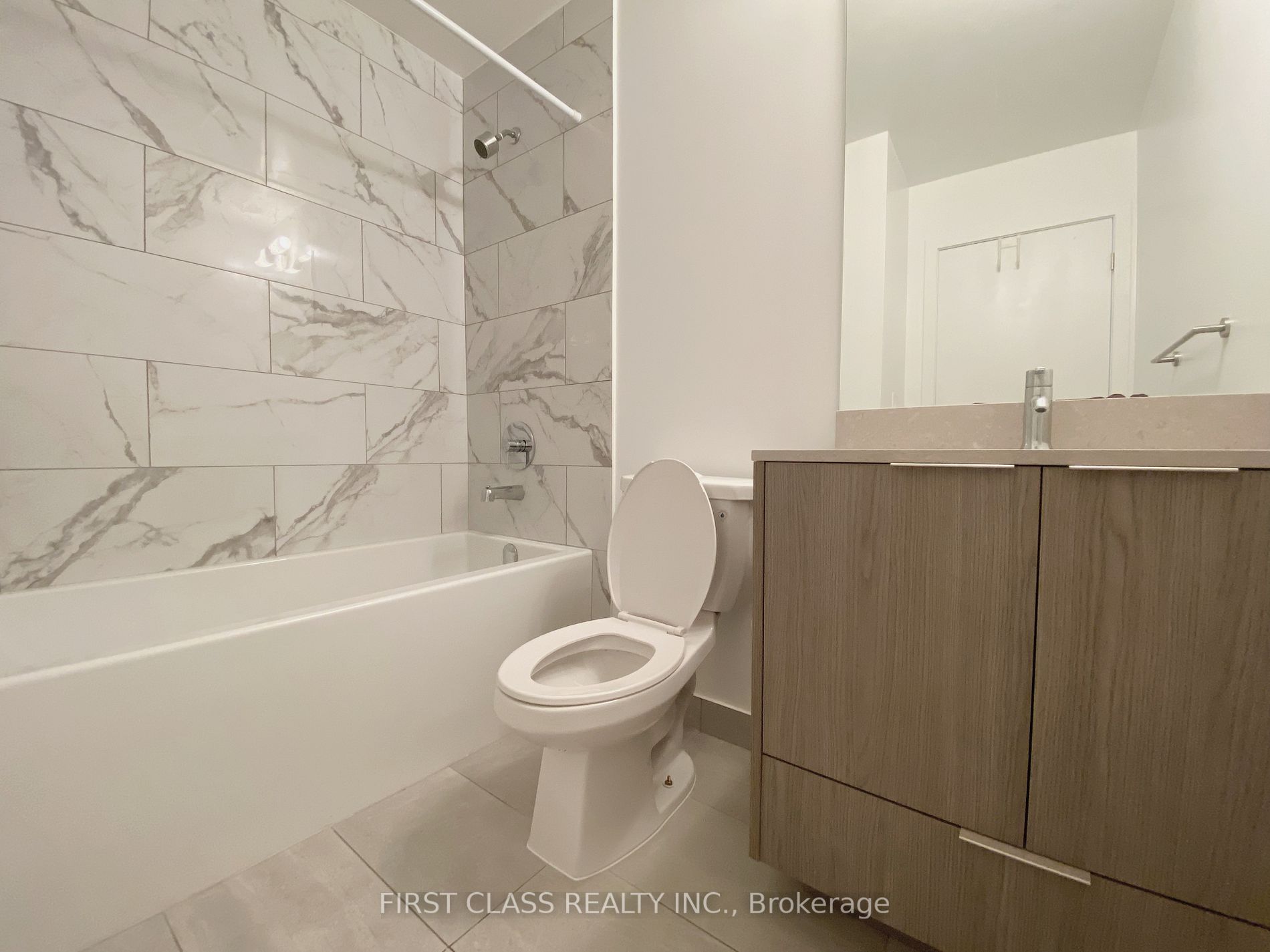 32 Forest Manor Rd, #206