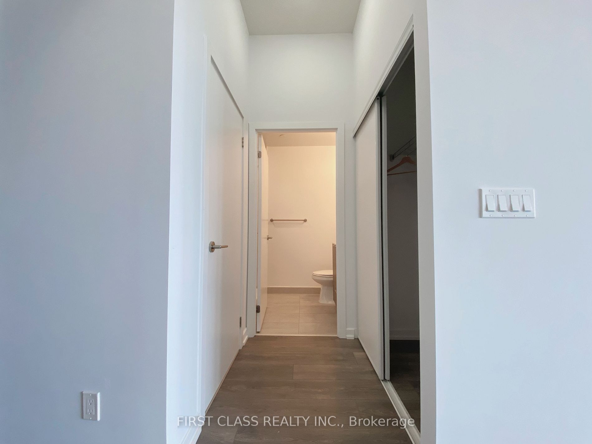 32 Forest Manor Rd, #206