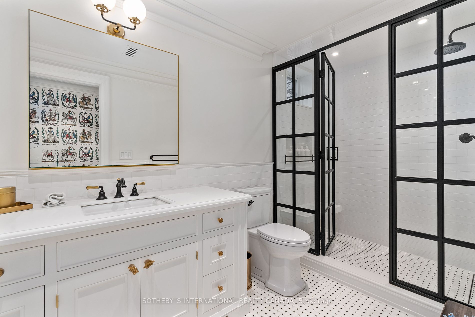 108 Sandringham Dr