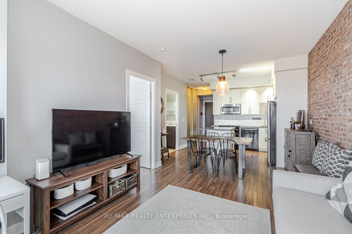 28 Linden St, #3003
