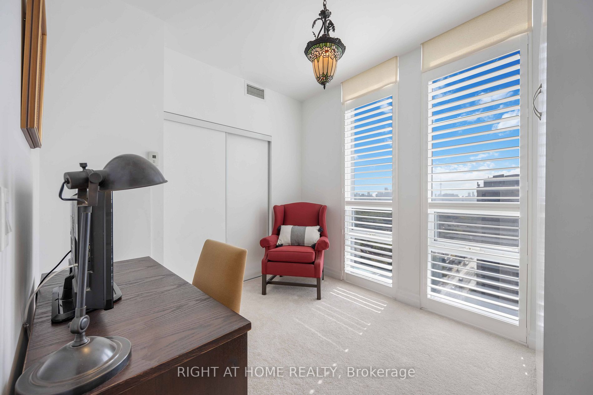 500 St Clair Ave W, #1901