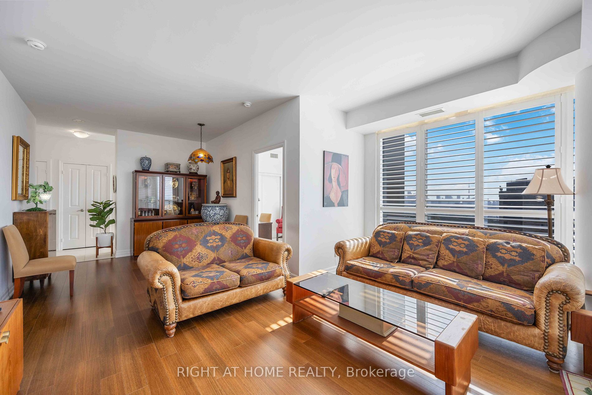 500 St Clair Ave W, #1901