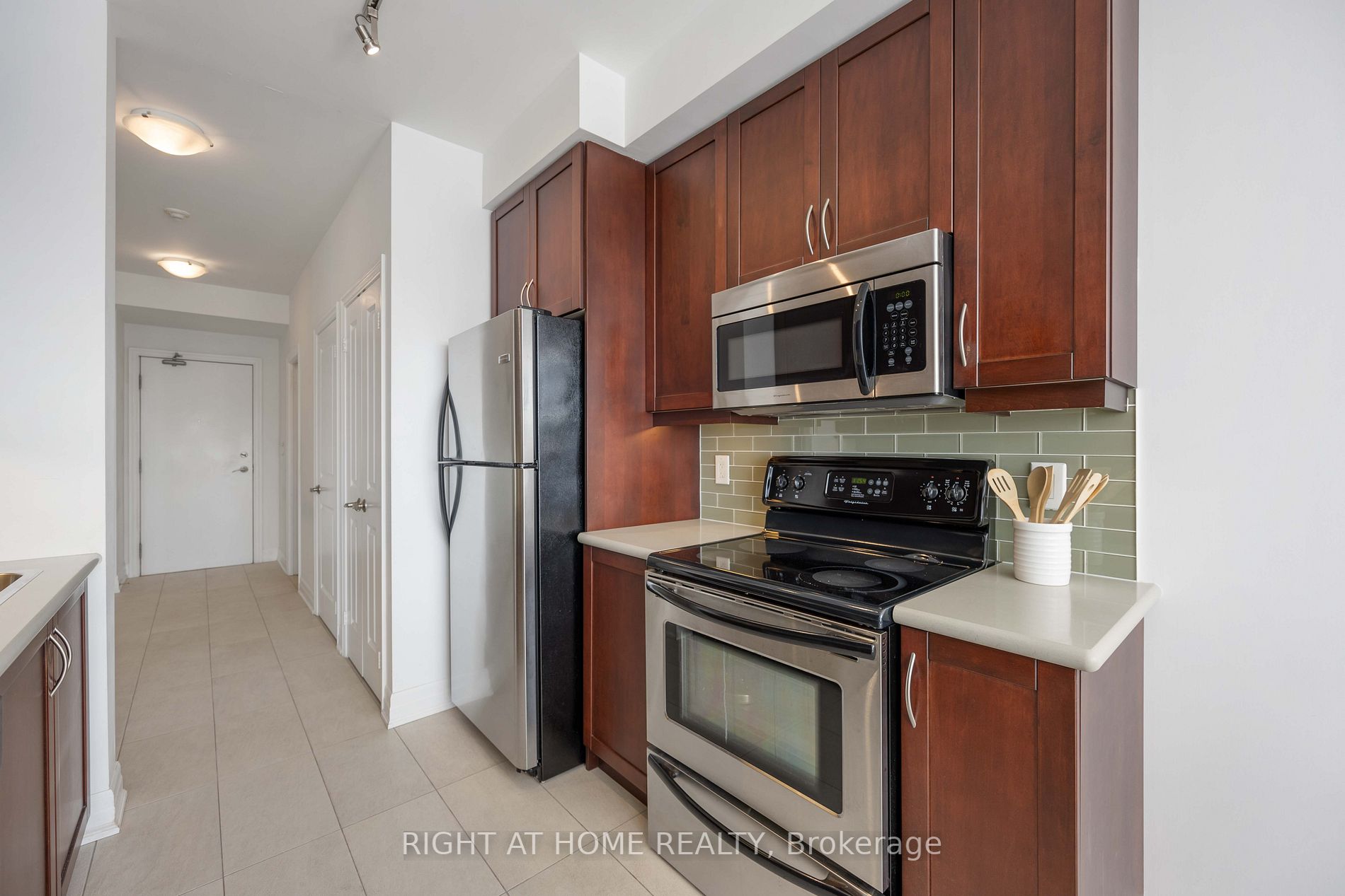 500 St Clair Ave W, #1901