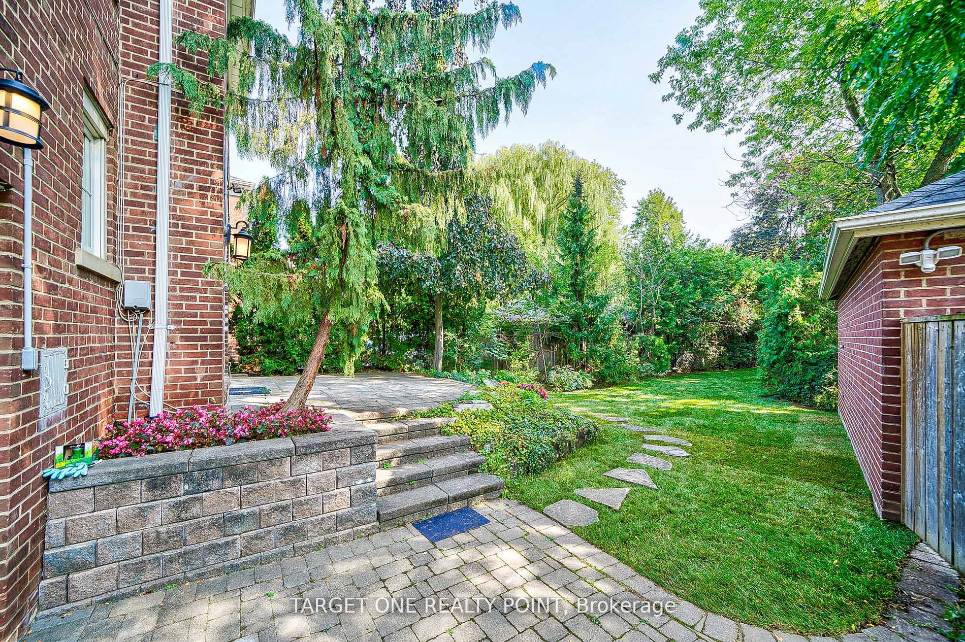 291 Glengrove Ave W