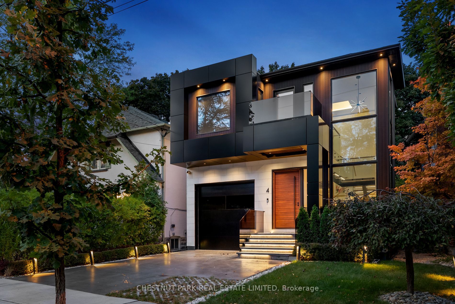 4 Douglas Cres