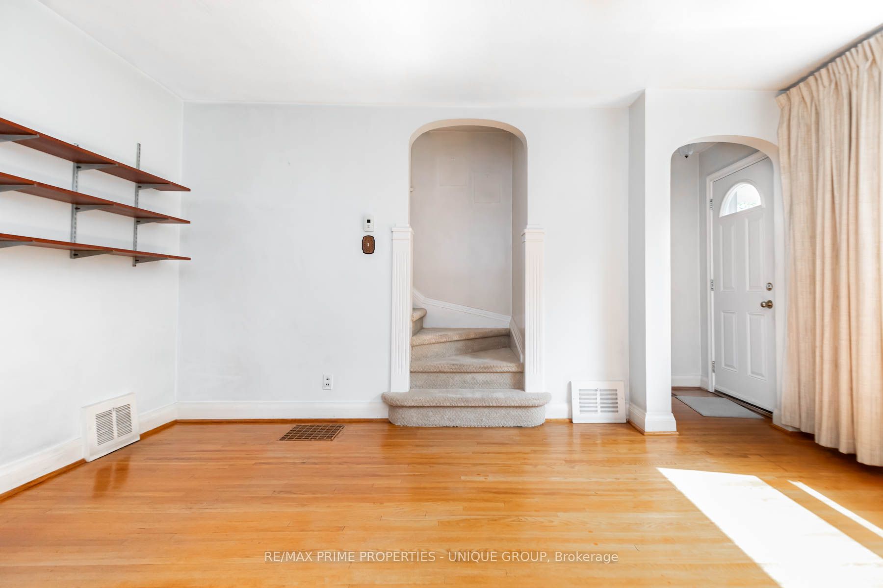 114 Glenvale Blvd