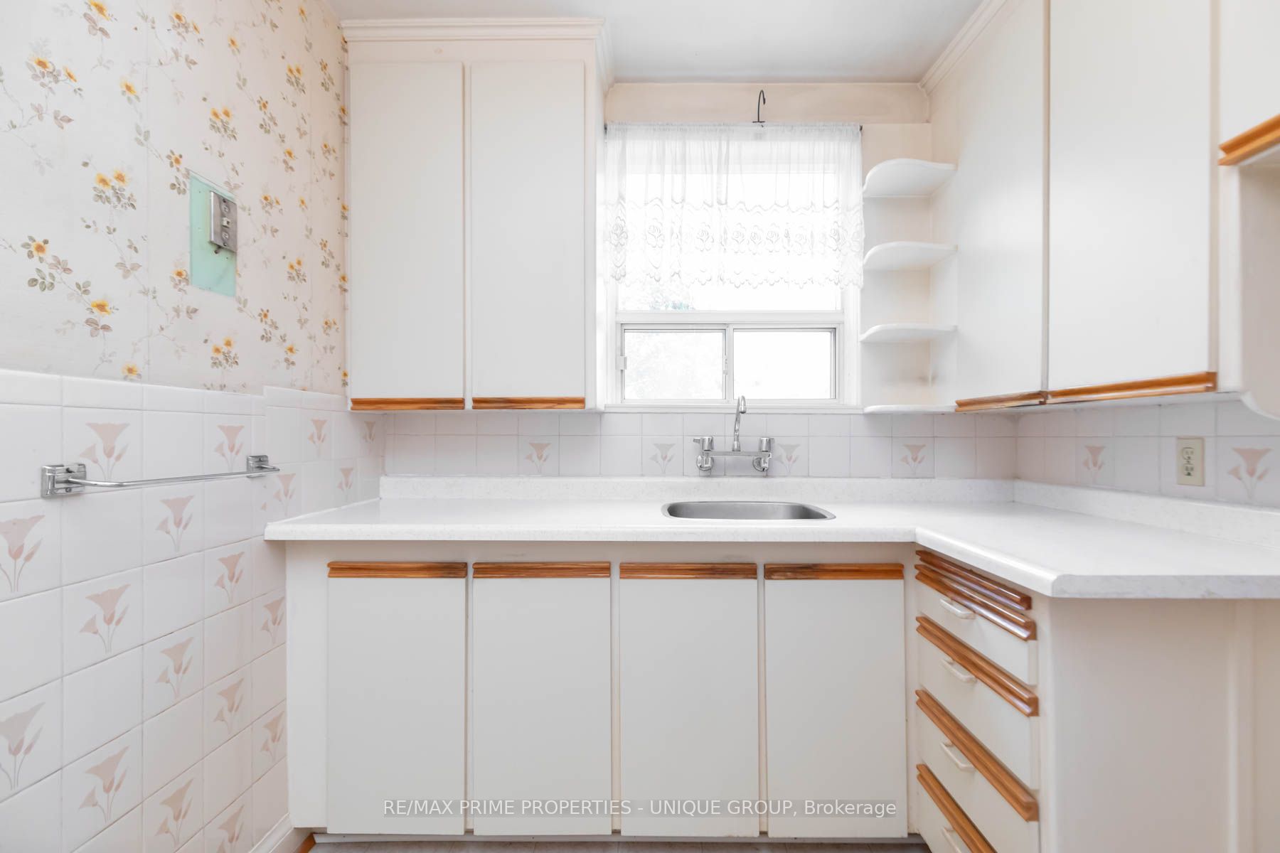 114 Glenvale Blvd