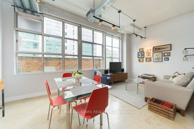 188 Eglinton Avenue E, #312