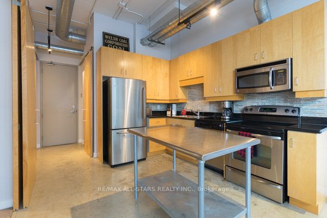 188 Eglinton Avenue E, #312