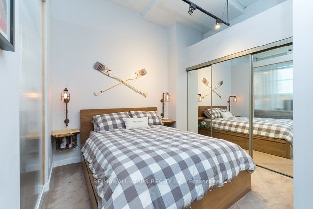 188 Eglinton Avenue E, #312